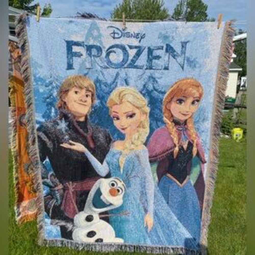 Disney Frozen Multicolor Character Throw Blanket - Blue, White, Black, Pink - Picture 1 of 4